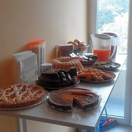 ベッド・アンド・ブレックファスト Leggendaria - Breakfast Included 4*